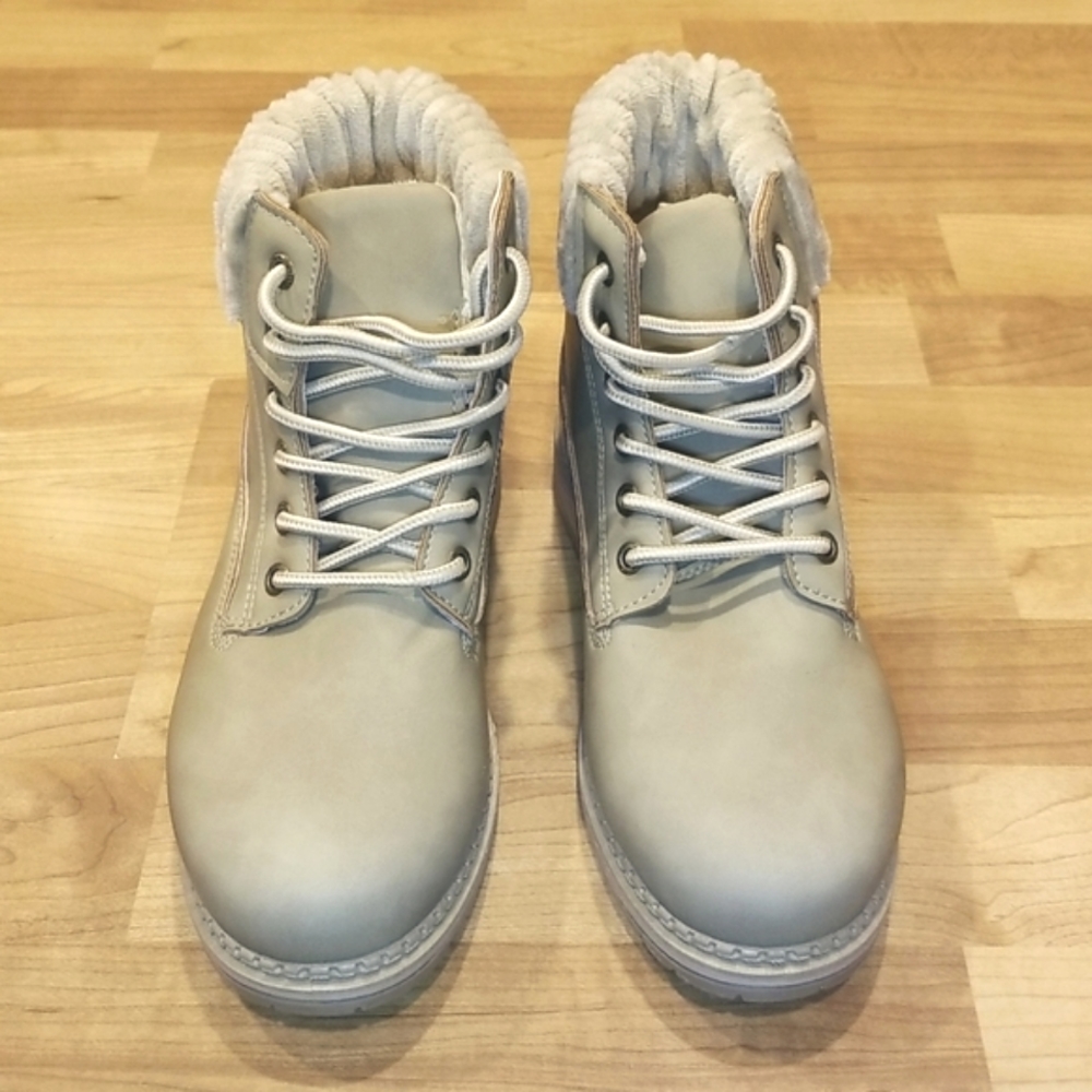 Alpine ankle boot - Picture 2 of 10